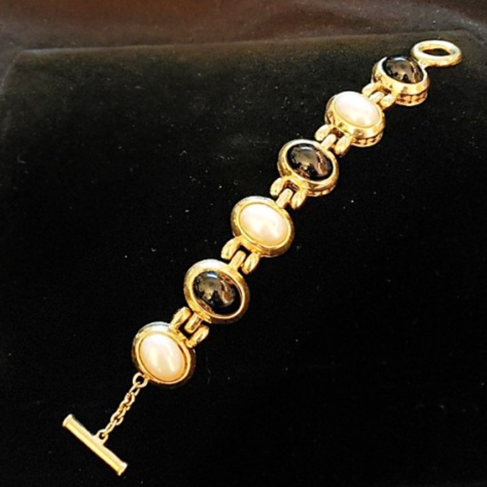 Pearl and Onyx Gem Link Bracelet